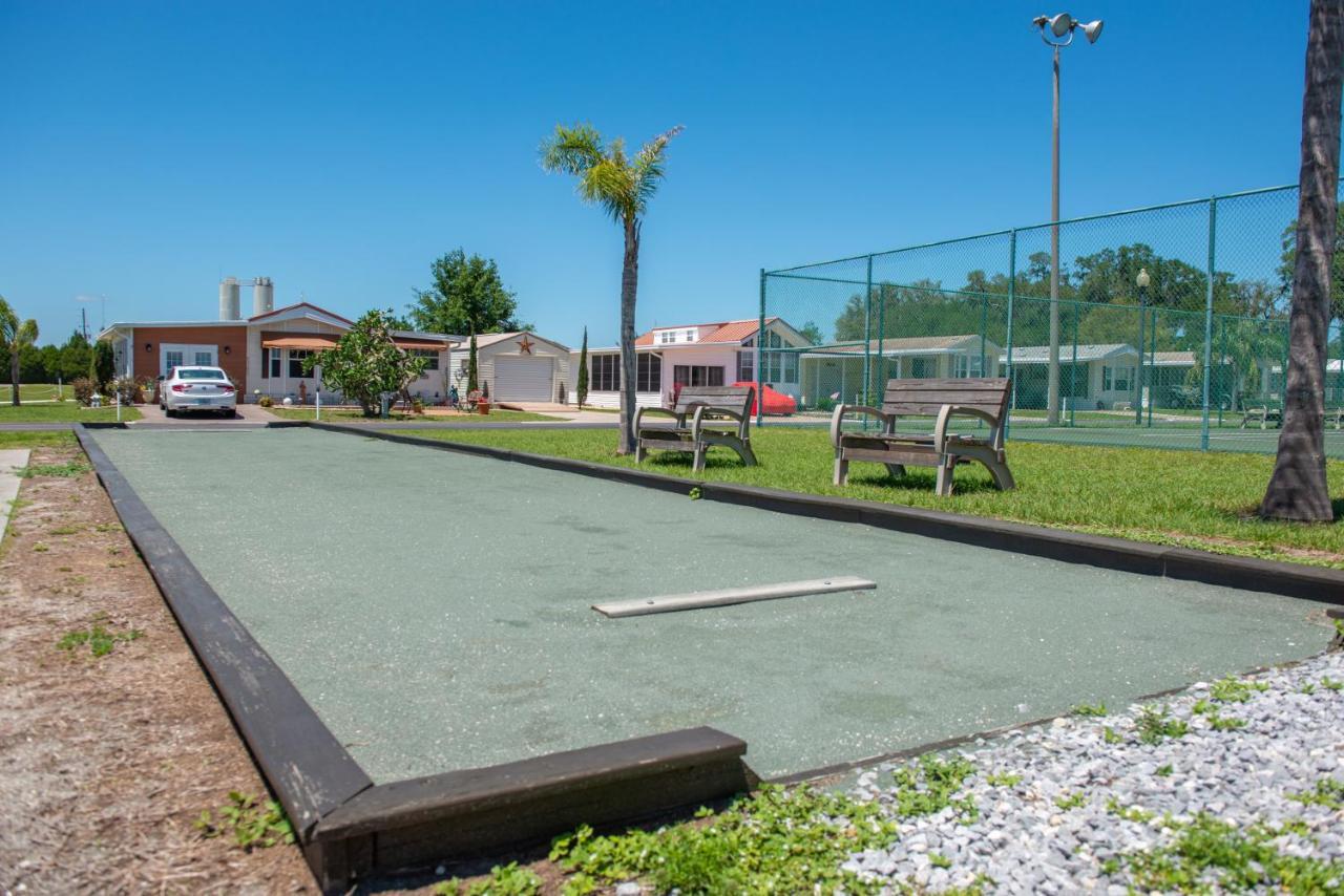 Majestic Oaks Rv Resort Zephyrhills Exteriör bild