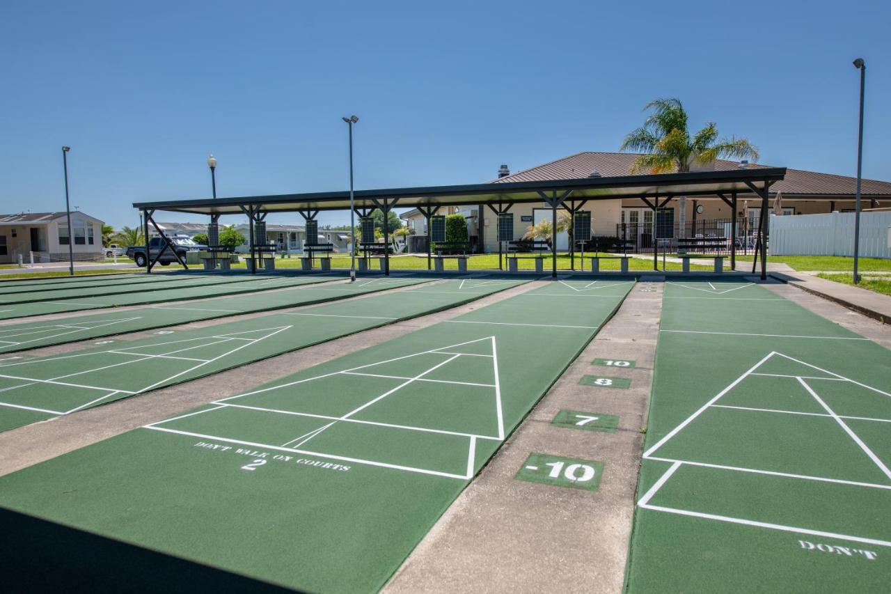 Majestic Oaks Rv Resort Zephyrhills Exteriör bild