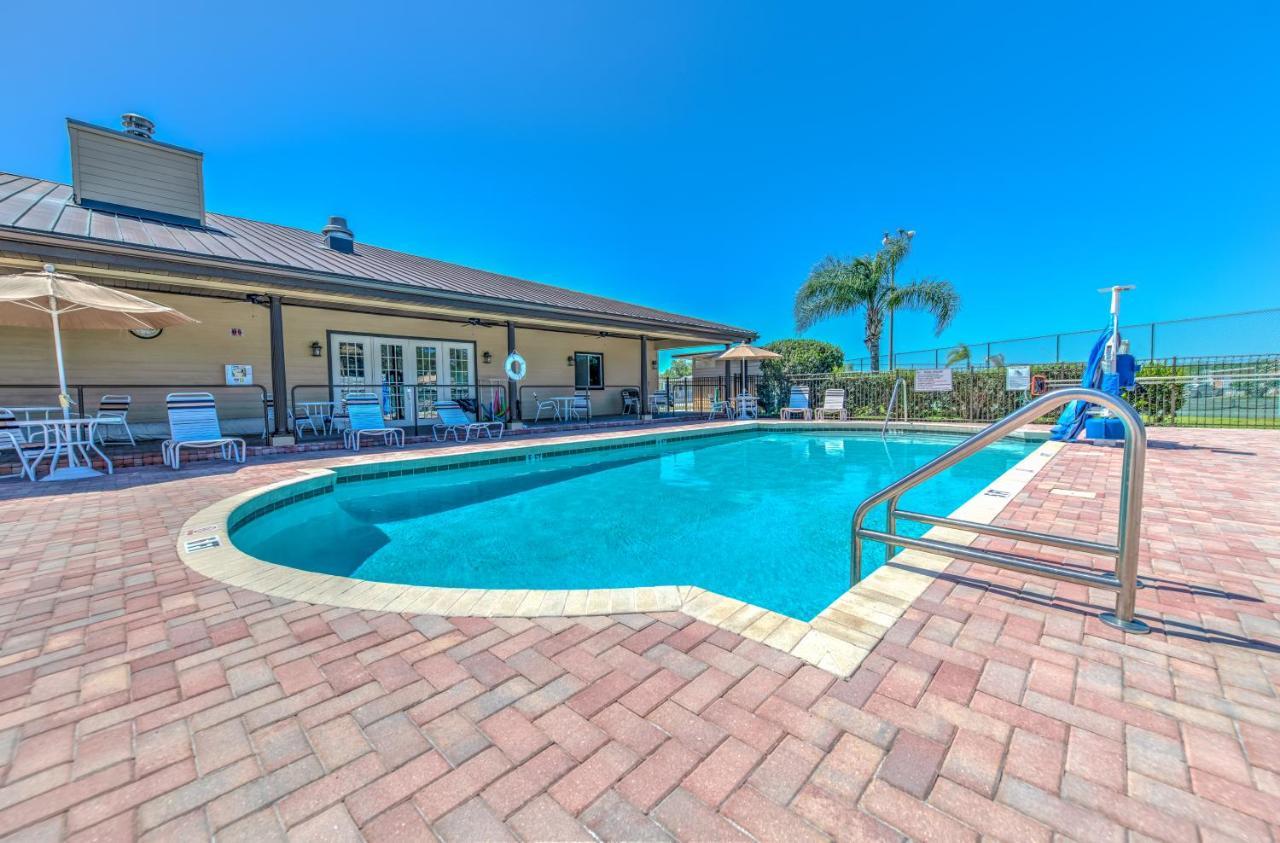 Majestic Oaks Rv Resort Zephyrhills Exteriör bild