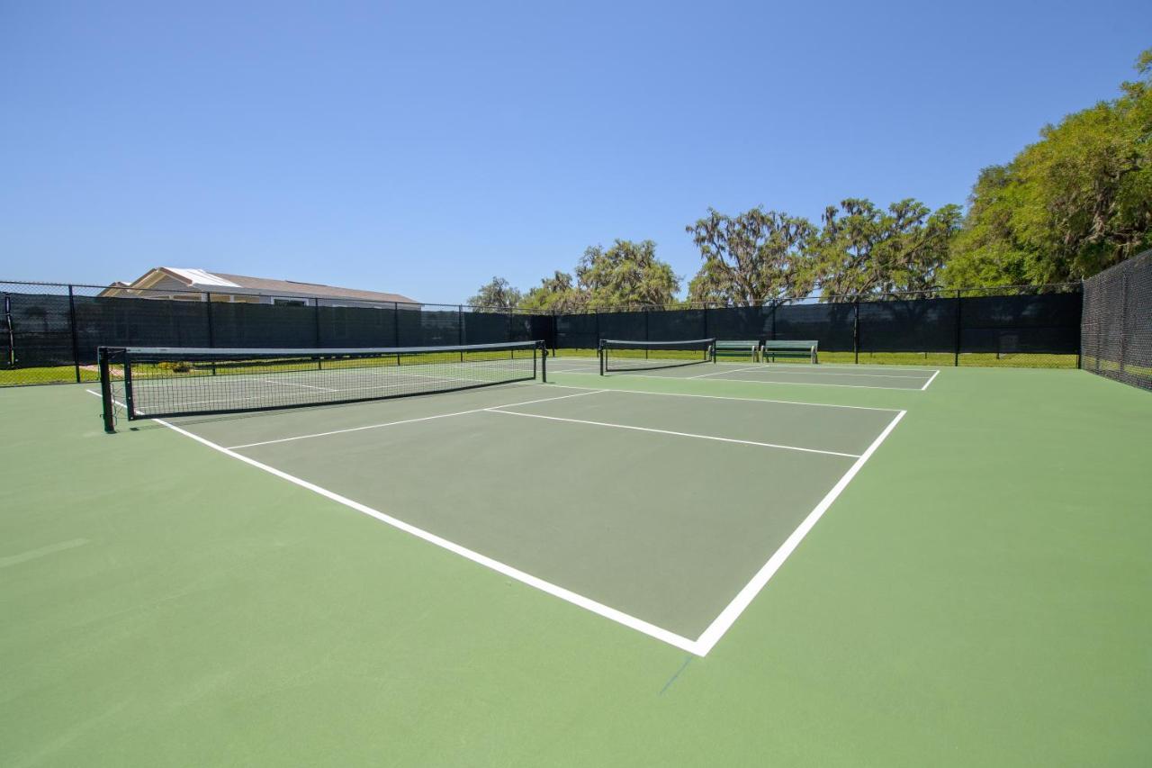 Majestic Oaks Rv Resort Zephyrhills Exteriör bild